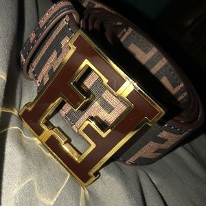 Men’s Fendi belt. Good Condition